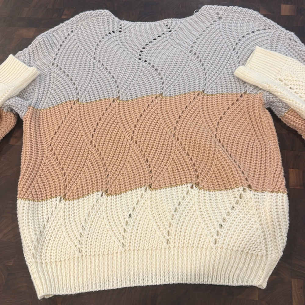Colorblock Knit Sweater - Picture 5 of 6